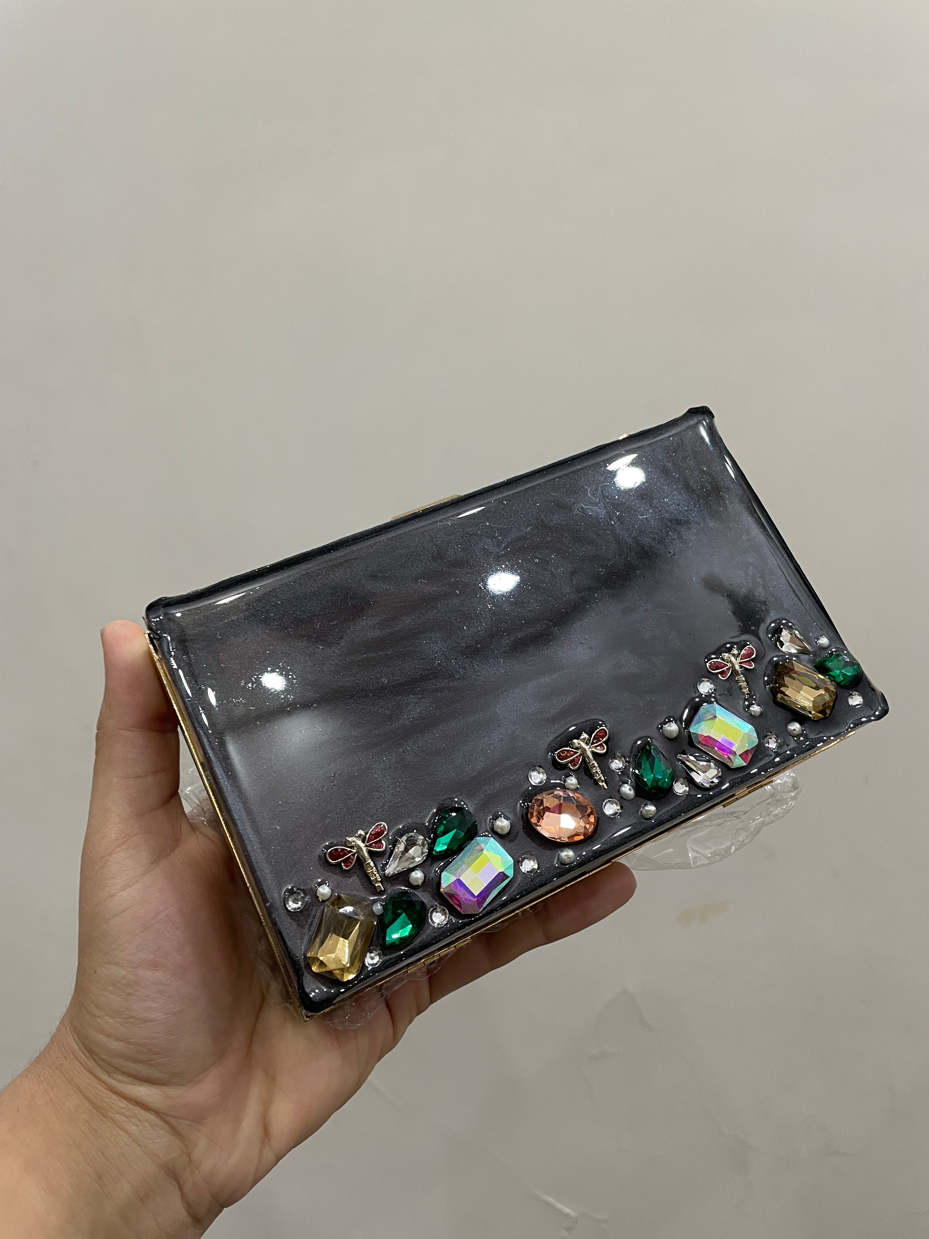 Fully customised resin clutches
